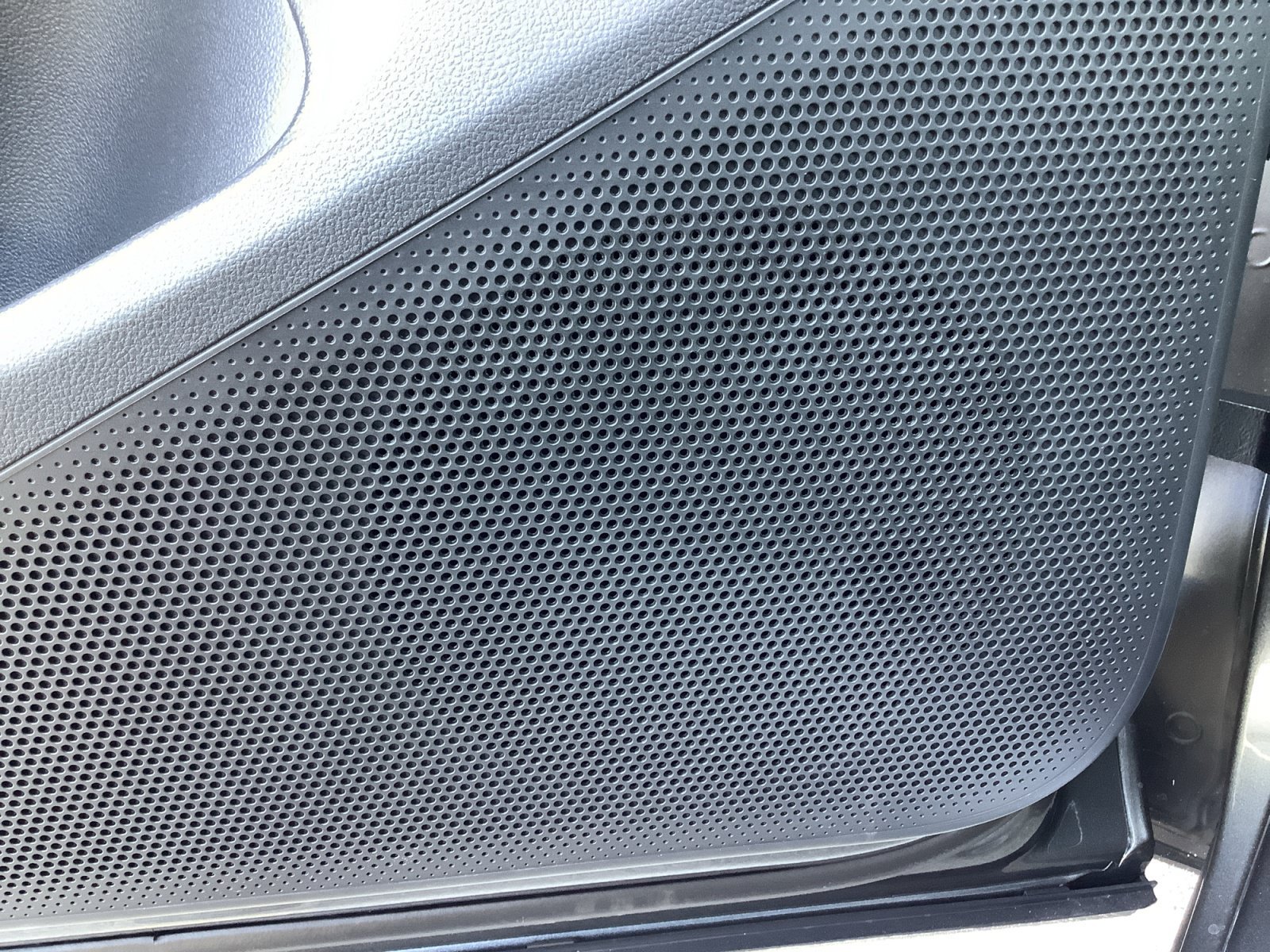 New 2026 PLATINUM GRAY Volkswagen SE image 26