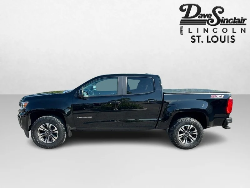 Used 2022 Black Chevrolet Z71 image 6
