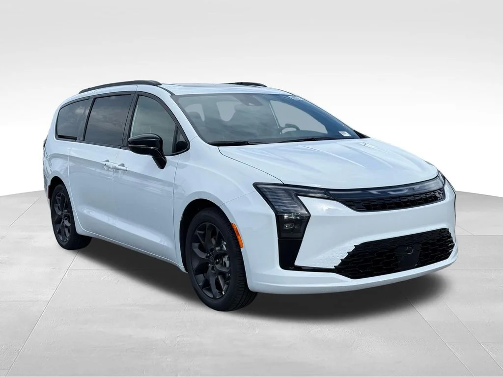 New 2027 Bright White Clear-Coat Exterior Paint Chrysler Limited image 29