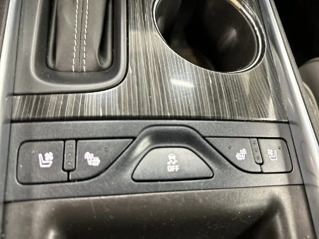 Used 2018 Blue Chevrolet Premier image 21