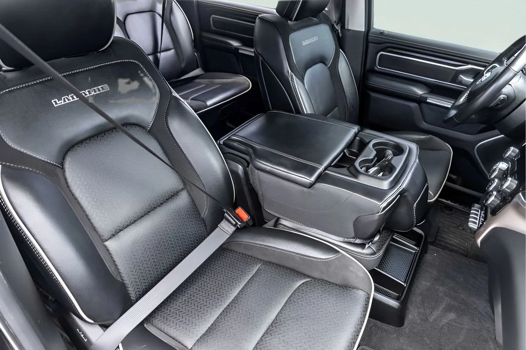 Used 2022 Black Ram Laramie image 32