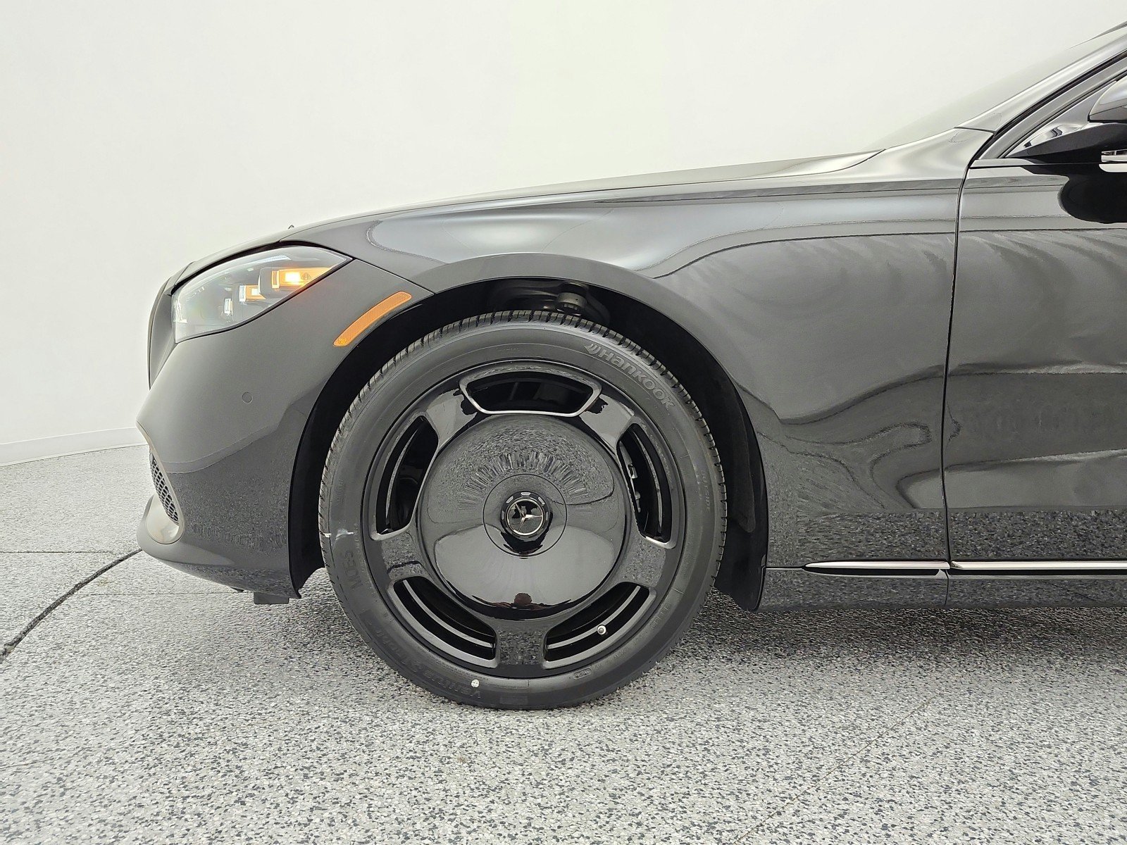 Certified Used 2024 Obsidian Black Metallic Mercedes-Benz Maybach S 580 4MATIC® Sedan image 18