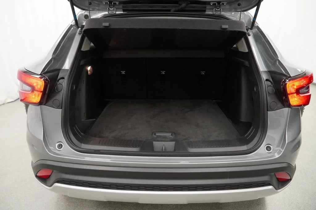 Used 2024 Sterling Gray Metallic Chevrolet LT image 26