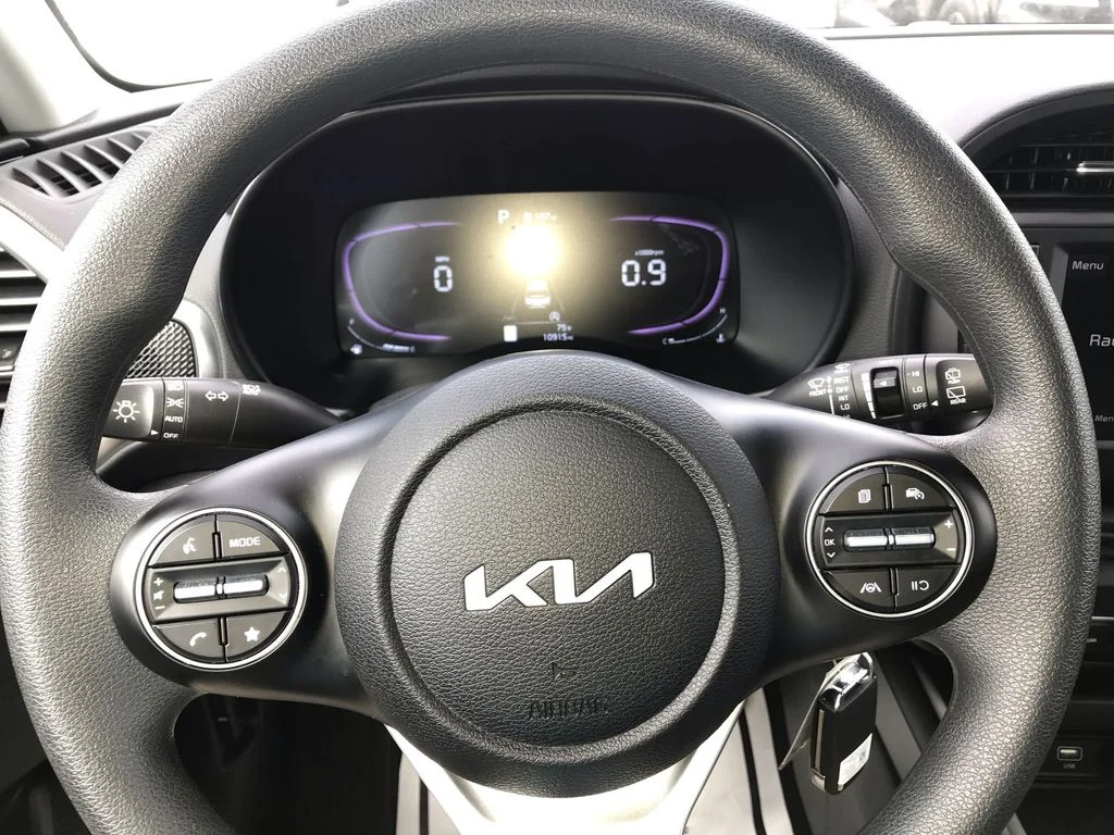 Used 2025 White Kia LX image 14