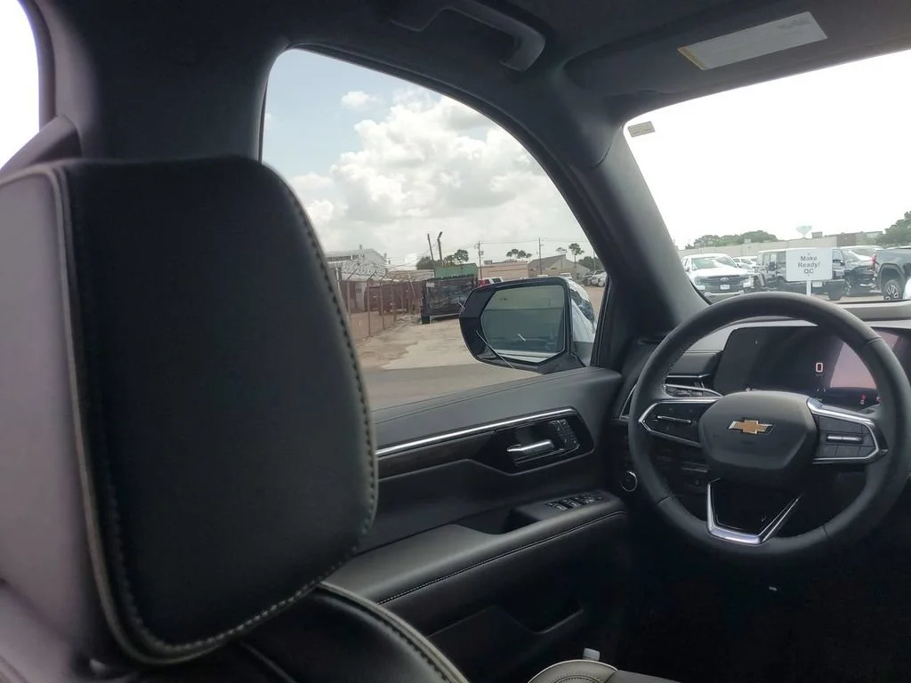 New 2026 Polar White Tricoat Chevrolet Premier image 12