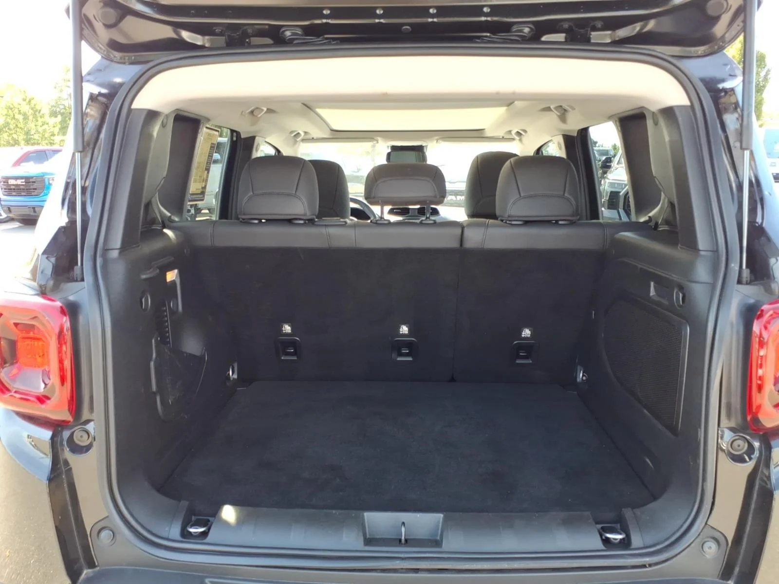 Used 2023 Black Clearcoat Jeep Limited image 31