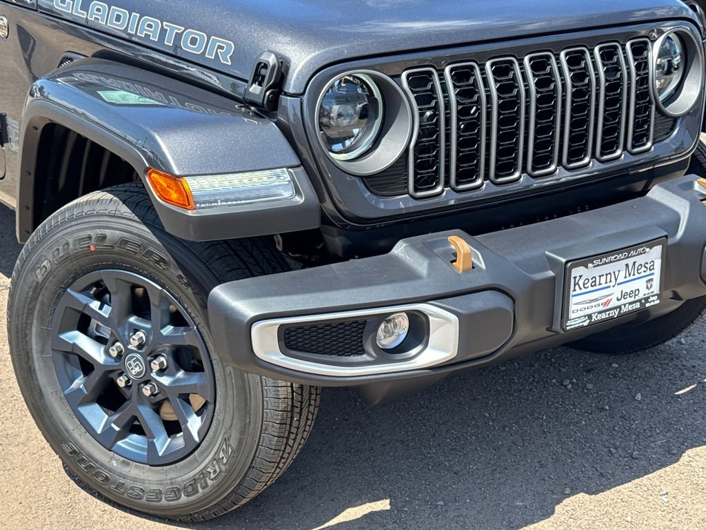 New 2026 Granite Crystal Metallic Clear-Coat Exterior Paint Jeep 85th Anniversary Edition image 7