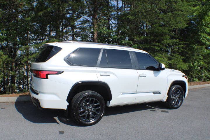 Certified Used 2025 Wind Chill Pearl Toyota Platinum image 2