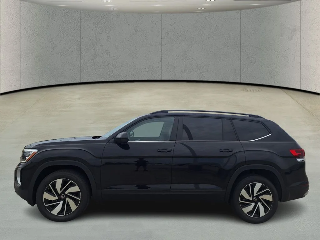 New 2026 Black Volkswagen 2.0T SE w/Technology image 2