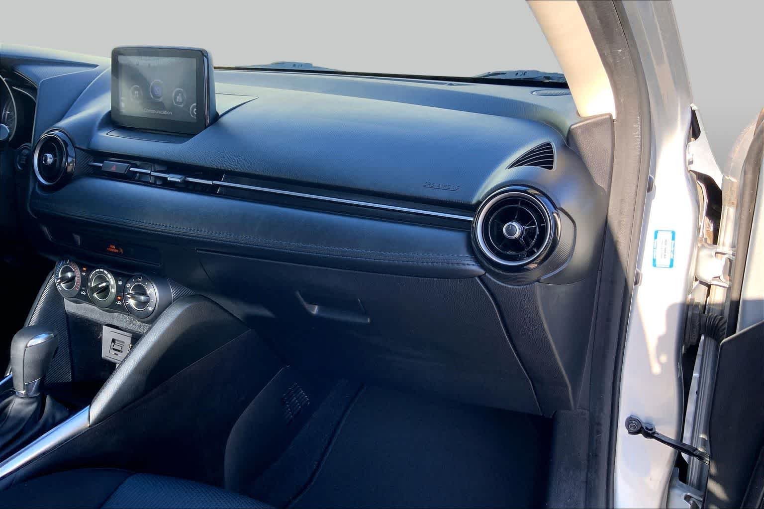 Used 2019 Chromium Toyota LE image 18
