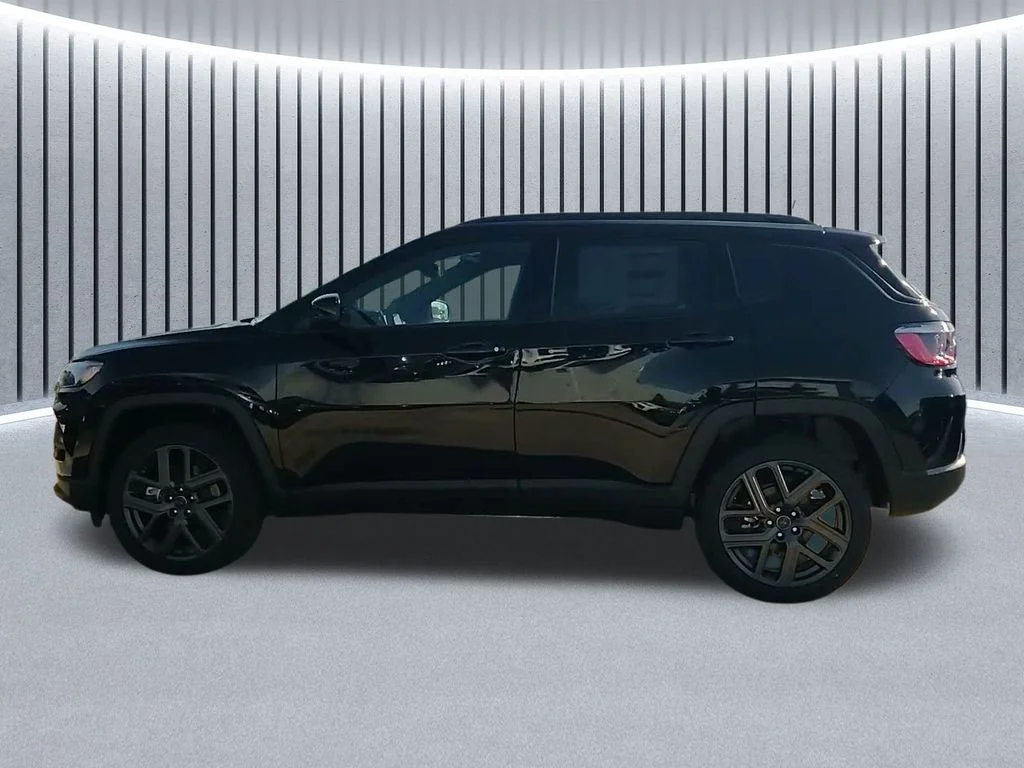 New 2026 Black Jeep Latitude image 15