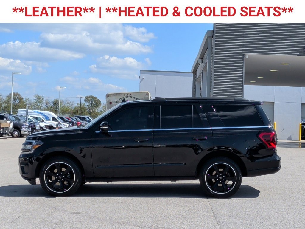 Used 2022 Agate Black Metallic Ford Limited image 5