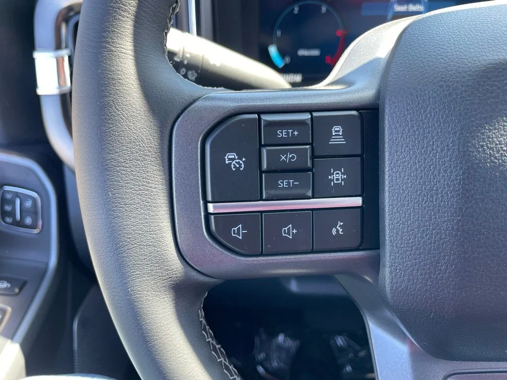New 2026 Star White Metallic Tri-Coat Ford F-350® Lariat® image 19
