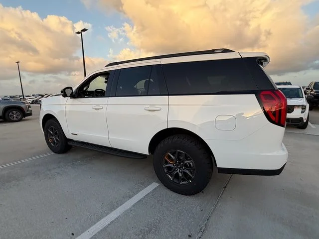 New 2026 Oxford White Ford Tremor® image 8