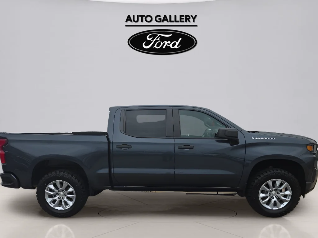 Used 2019 Shadow Gray Metallic Chevrolet Custom image 5