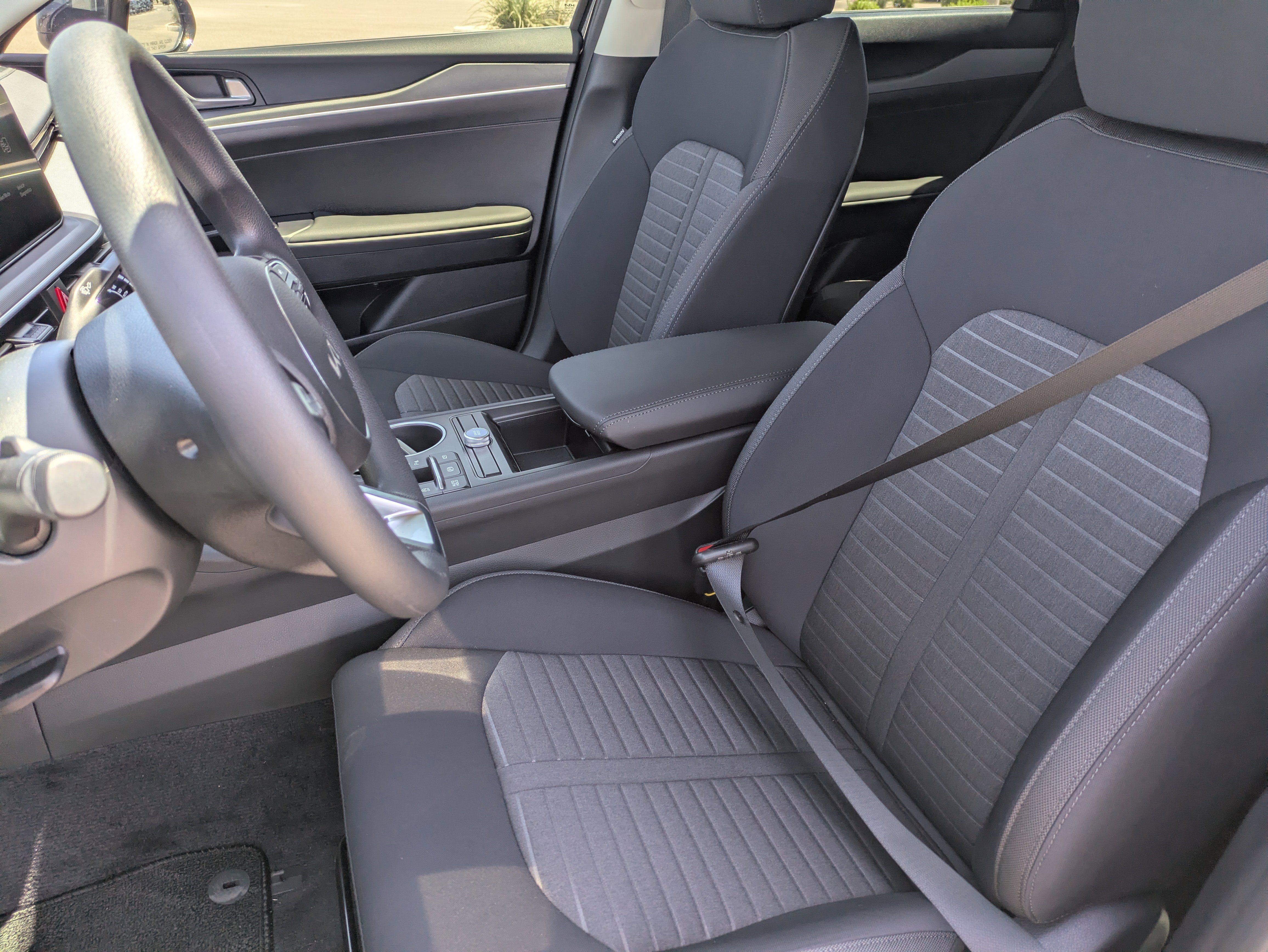 New 2026 Aurora Black Pearl Kia LXS FWD image 25