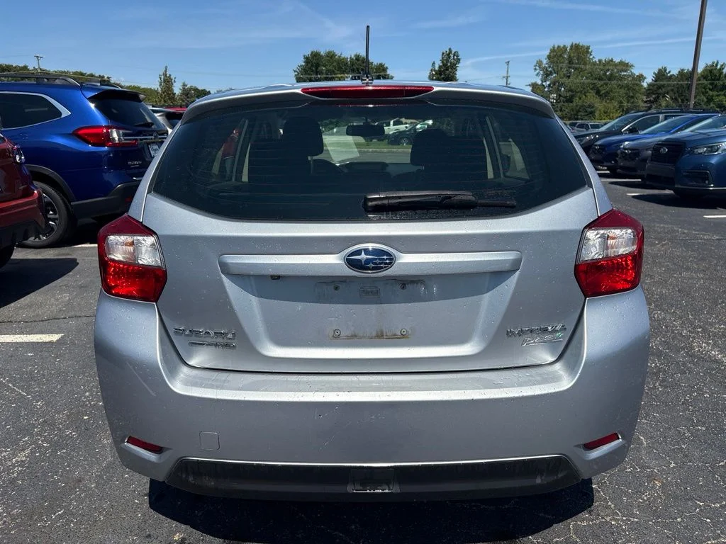 Used 2015 Silver Subaru 2.0i image 4
