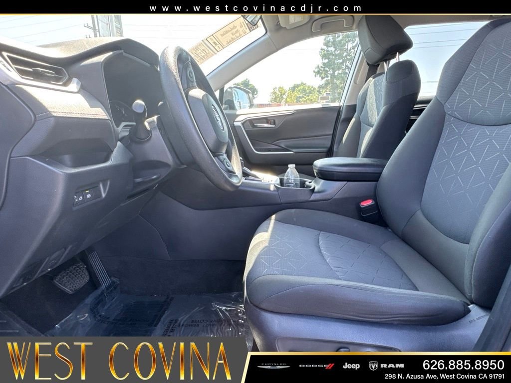 Used 2024 White Toyota XLE image 21