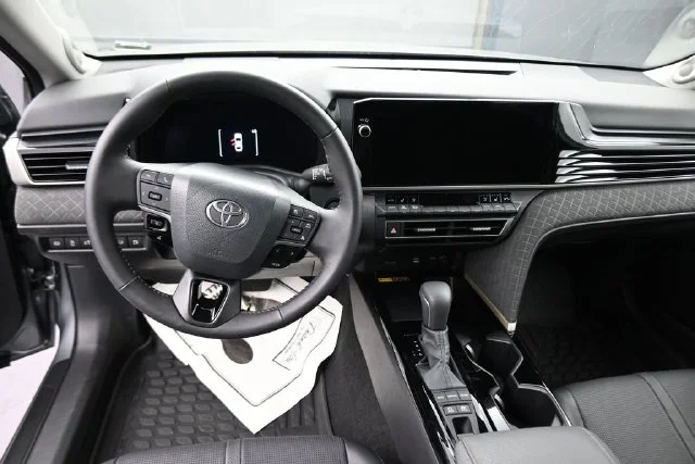 Used 2026  Toyota XLE image 20