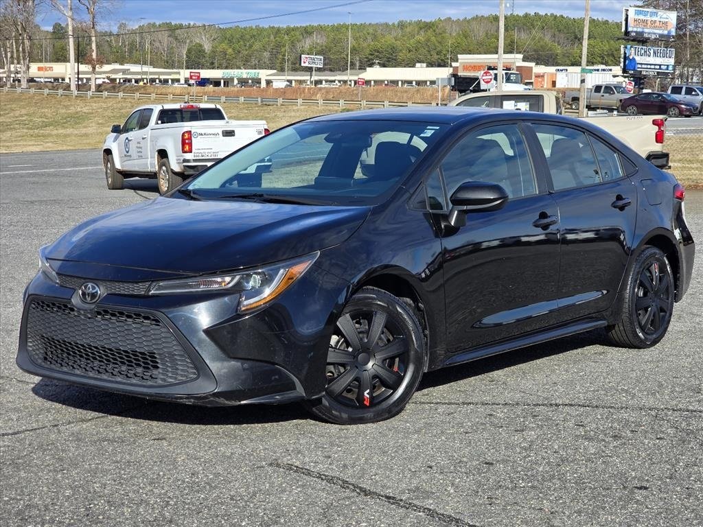 Used 2022 Toyota Corolla LE with VIN 5YFEPMAE6NP367095 for sale in Forest City, NC