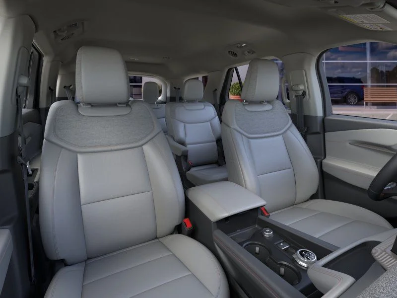 New 2026 Space White Metallic Ford Active image 11
