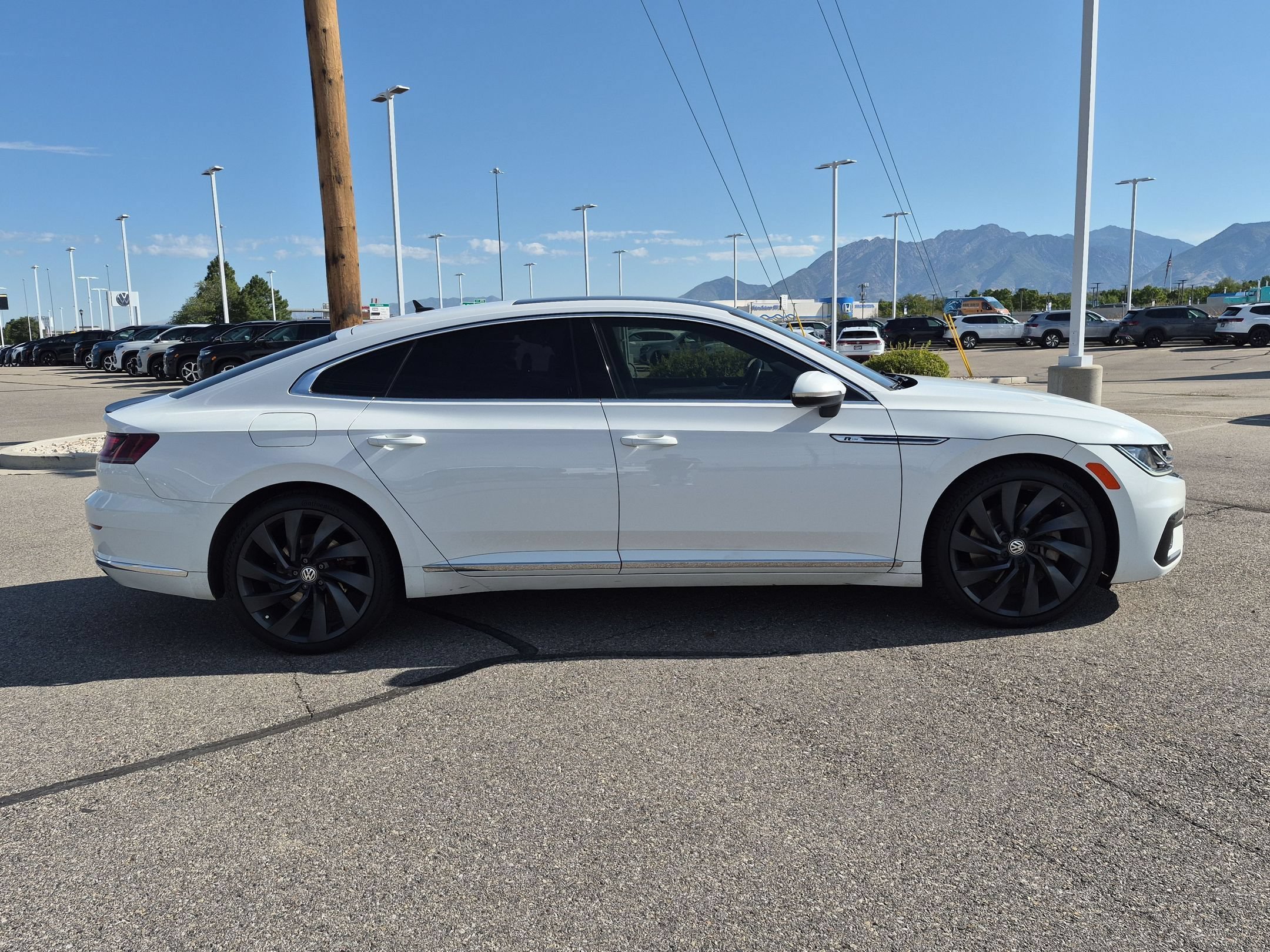 Used 2020 Pure White Volkswagen SEL R-Line image 2