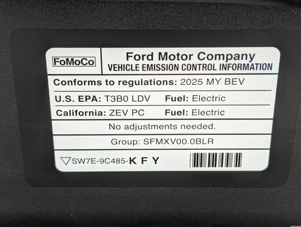 Certified Used 2025 Velocity Blue Metallic Ford Select image 24