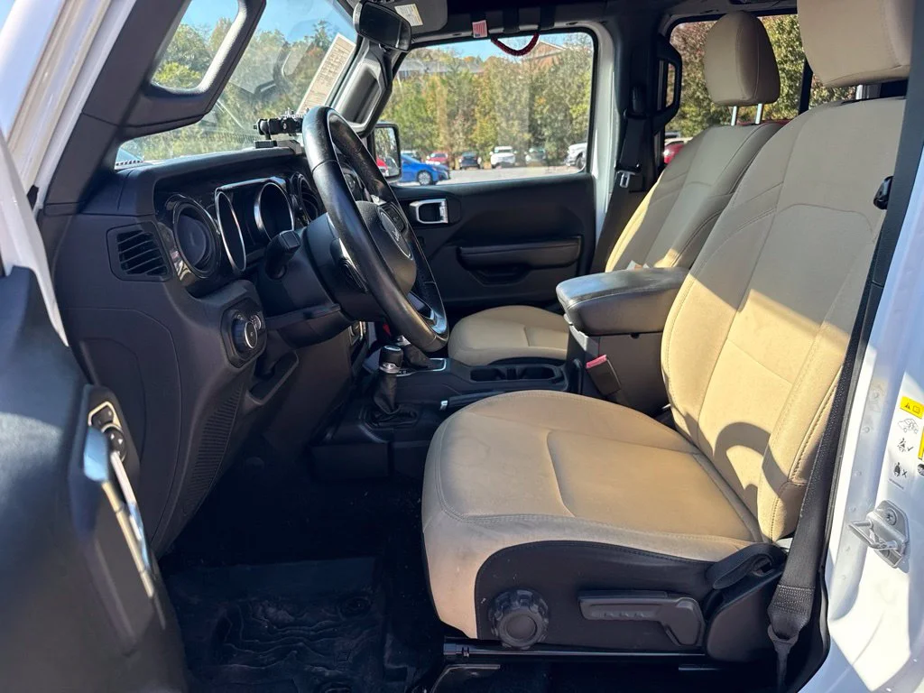 Used 2020 White Jeep Unlimited Sport image 5