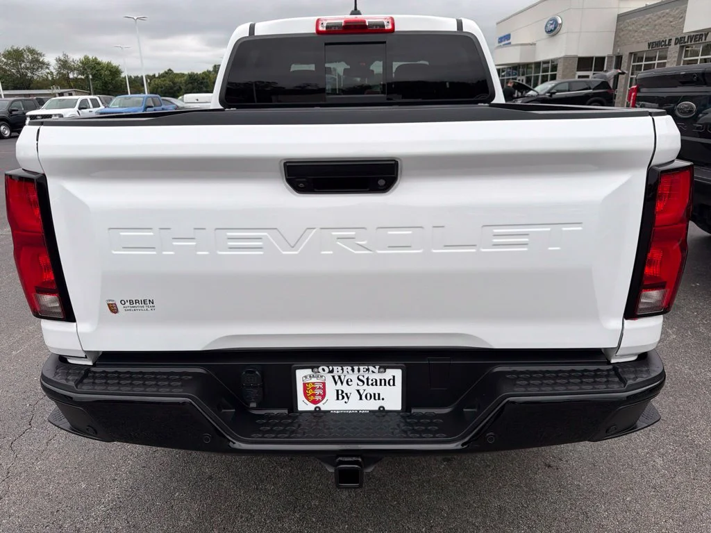 Used 2024 Summit White Chevrolet Z71 image 4