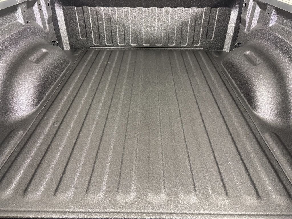 New 2026 Granite Crystal Metallic Clear-Coat Exterior Paint RAM Big Horn/Lone Star image 40