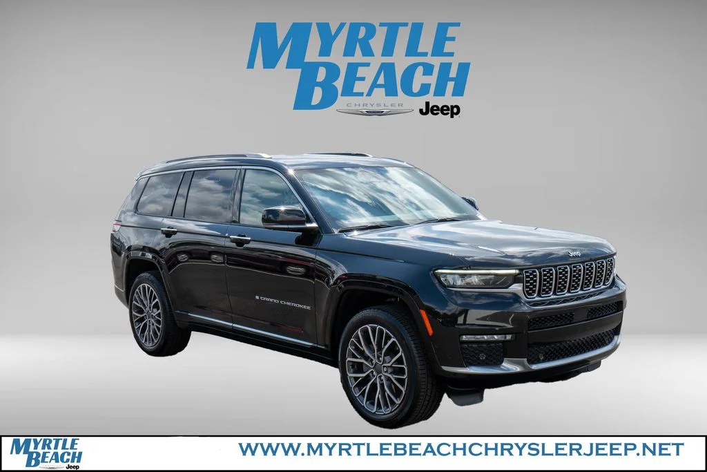Certified Used 2021 Diamond Black Jeep Summit image 8