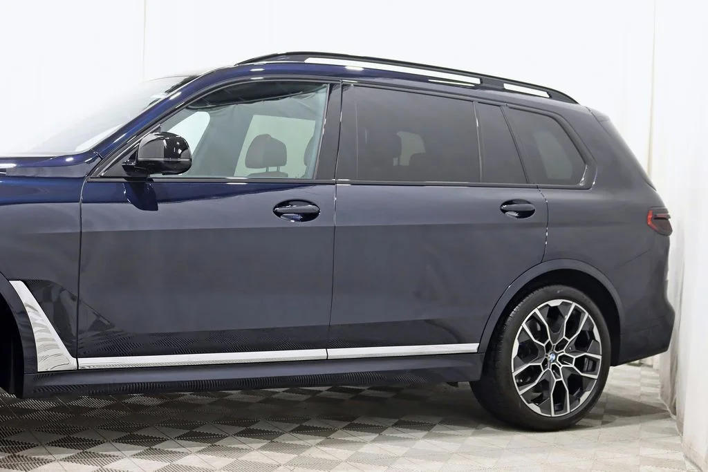 2023 BMW X7 M60i