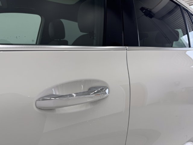 Certified Used 2022 Polar White Mercedes-Benz GLA 250 image 43