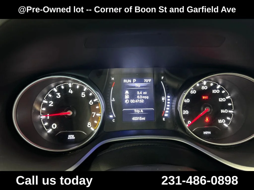 Used 2020 Red Jeep Latitude image 21