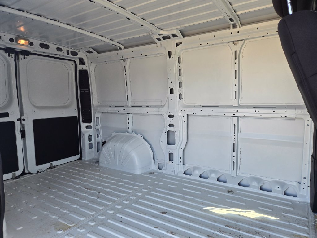 Used 2025 White Ram Low Roof image 10