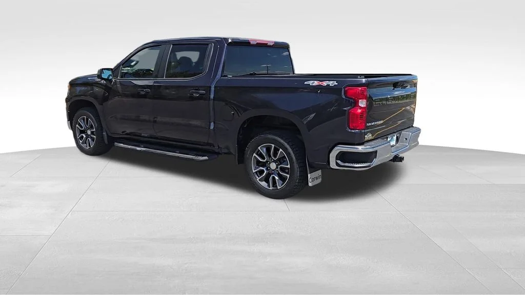 Used 2023 Gray Chevrolet LT image 6