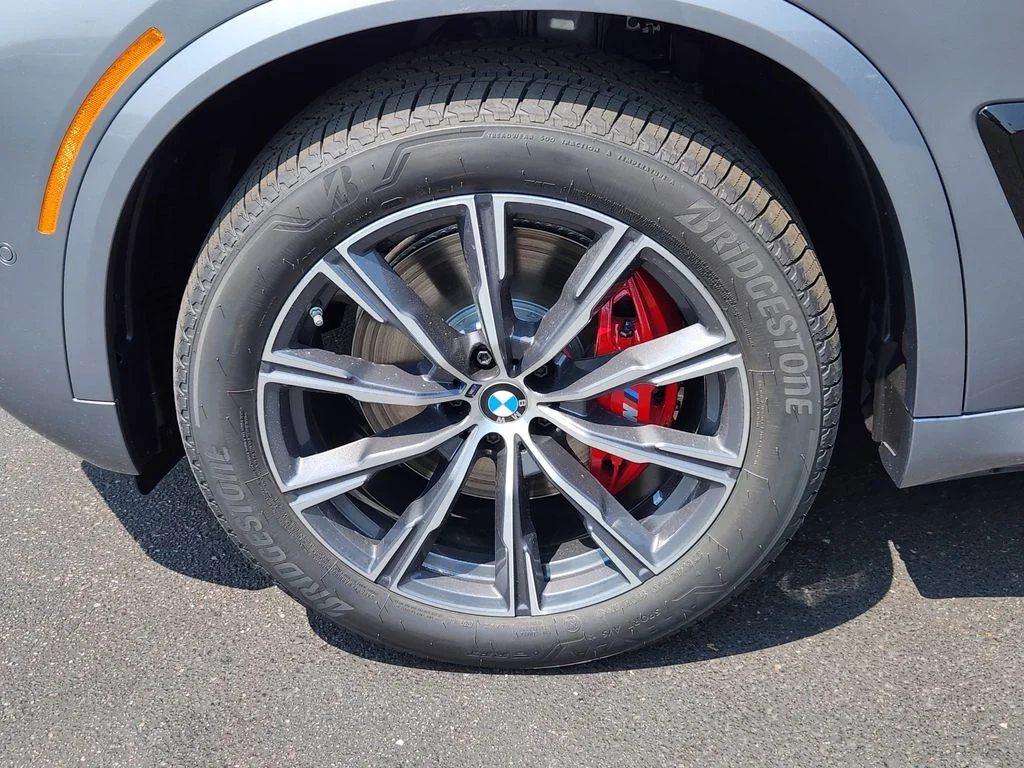 New 2026 Skyscraper Grey Metallic BMW xDrive40i image 7