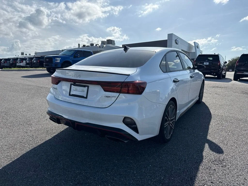 Used 2024 White Kia GT image 2
