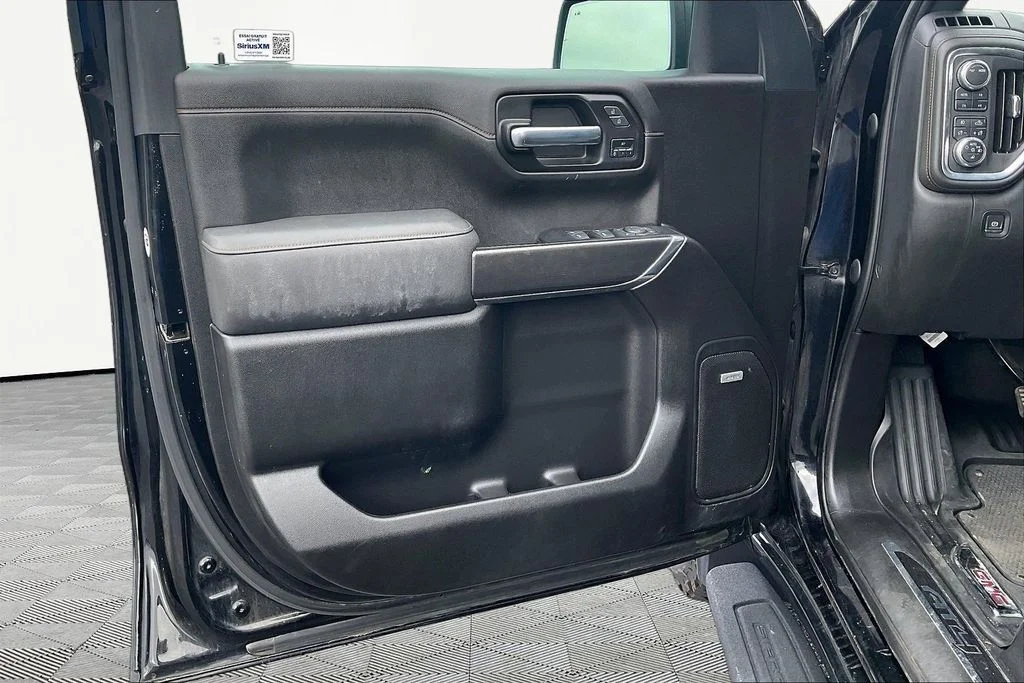 Used 2022 Onyx Black GMC AT4 image 24