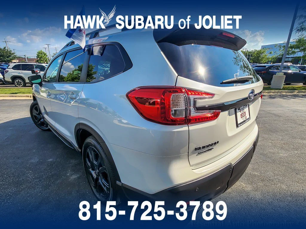 Used 2026 Crystal White Pearl Subaru Onyx Edition Touring image 6
