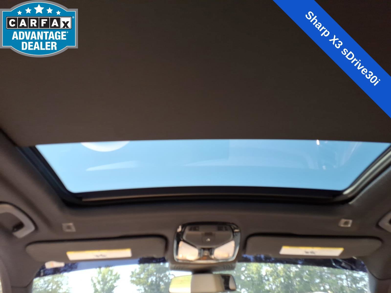 Used 2022  BMW sDrive30i image 16