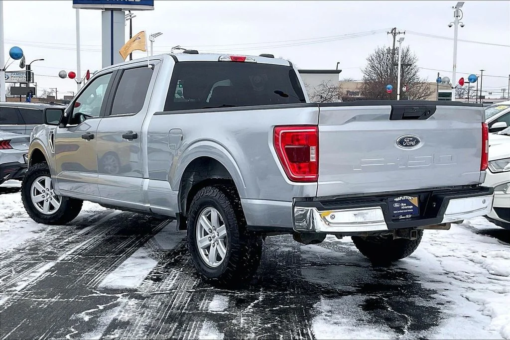 Used 2022 Silver Ford XLT image 9