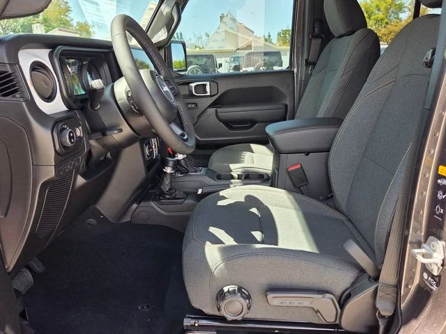 New 2026 Granite Crystal Metallic Clearcoat Jeep Sport S image 14