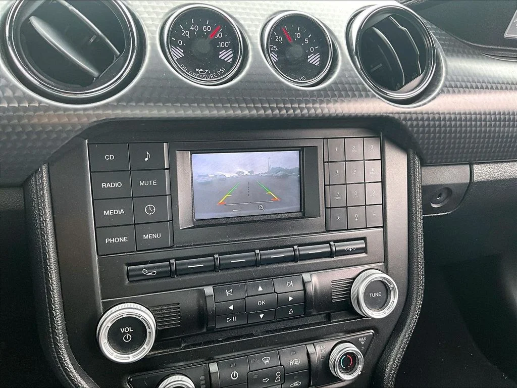 Used 2015 Gray Ford GT image 19