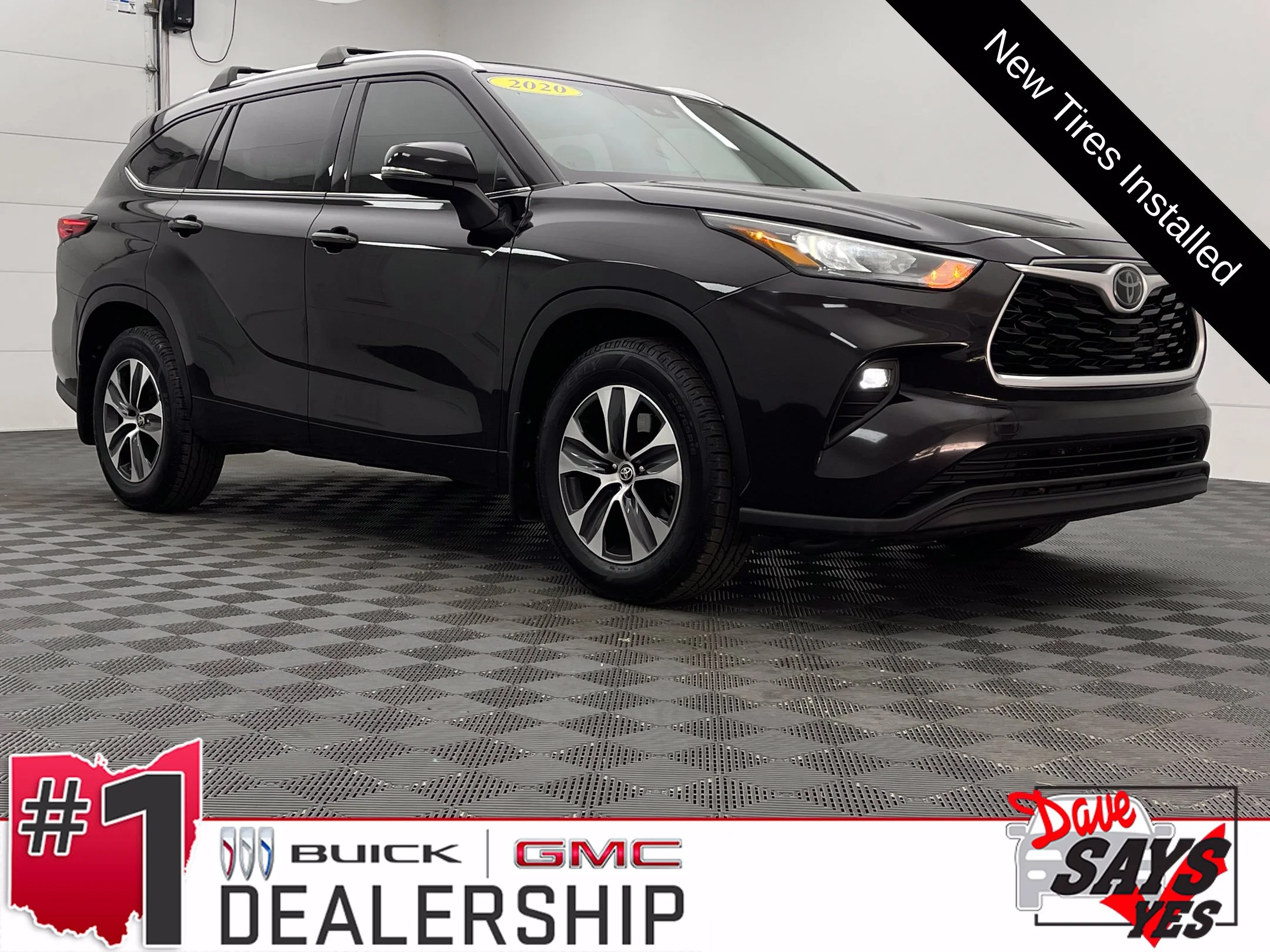 Used 2020 Opulent Amber Toyota XLE image 1