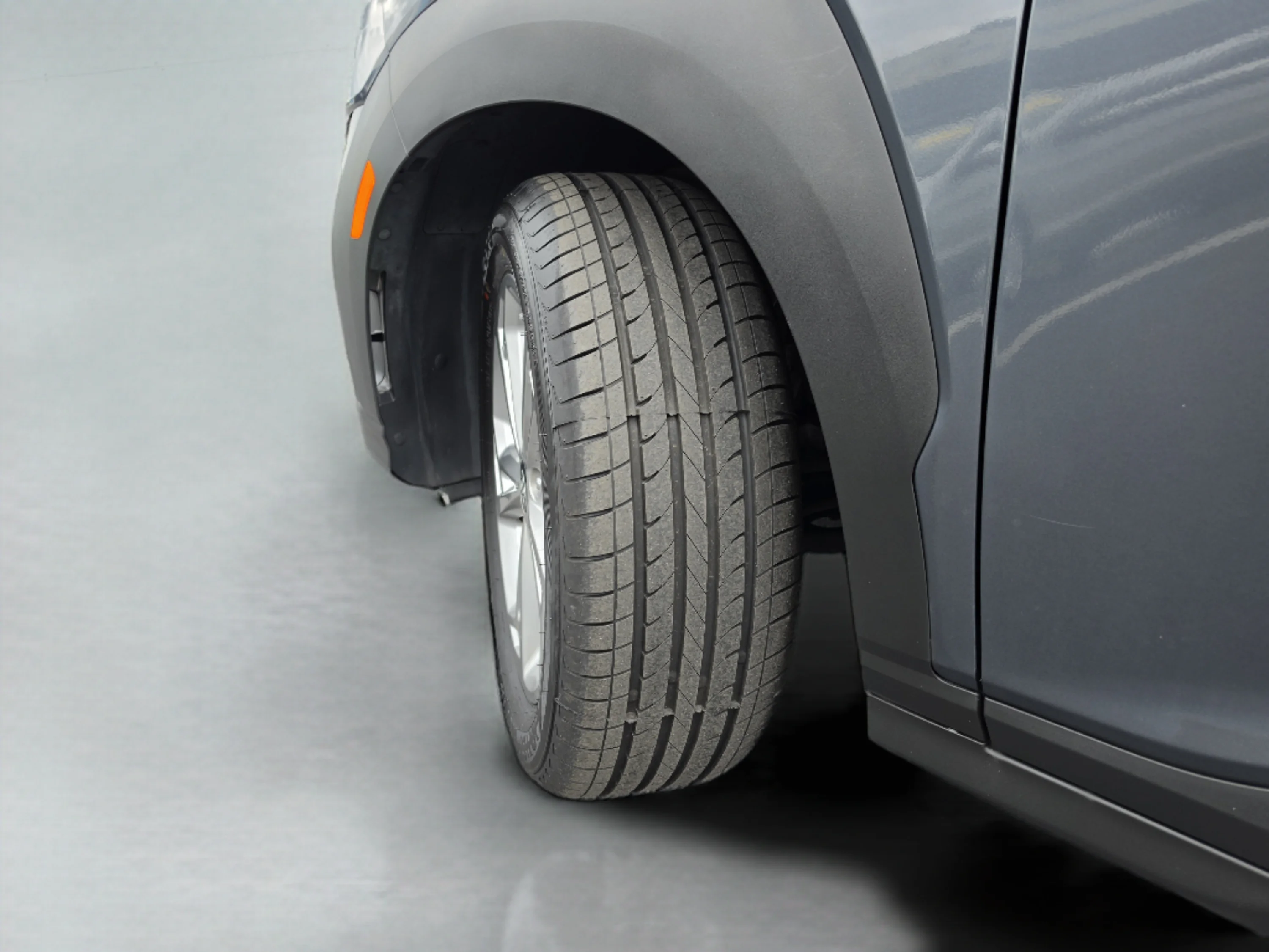 Used 2022 Thunder Gray Hyundai SEL image 37