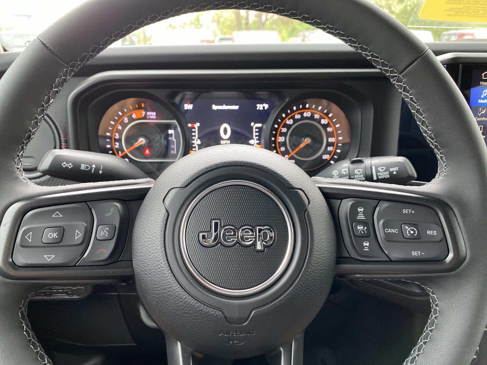 New 2026 Black Clear-Coat Exterior Paint Jeep Rubicon image 14