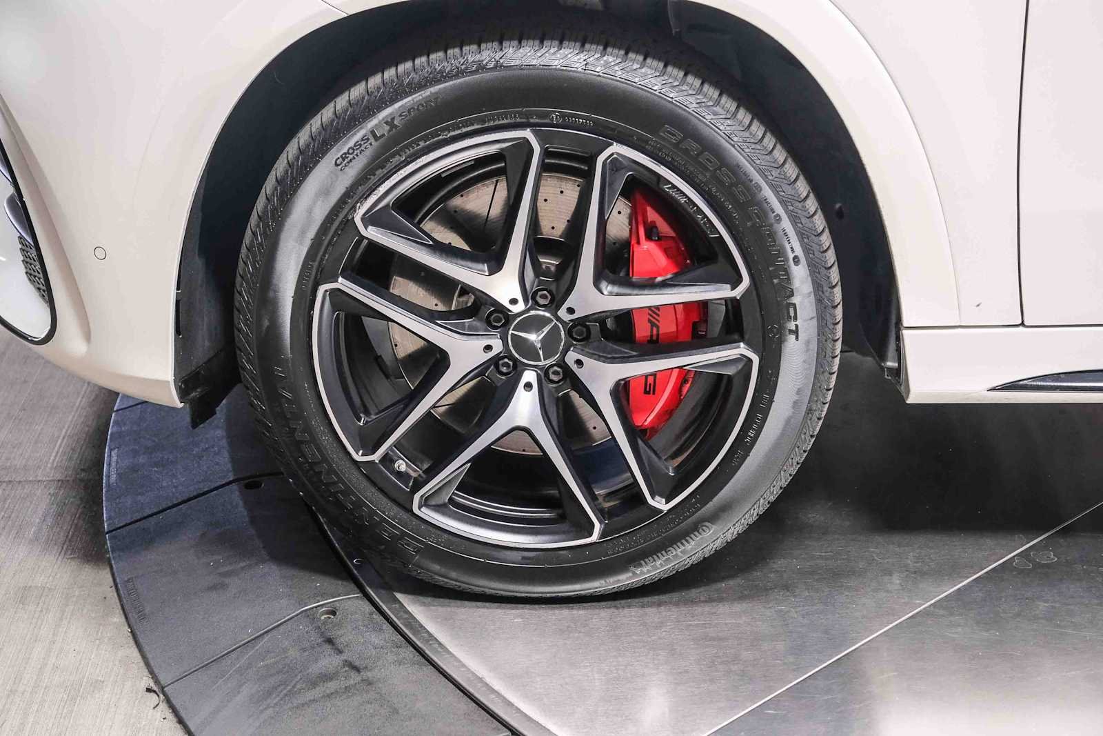 Certified Used 2022 MANUFAKTUR Diamond White Bright Mercedes-Benz AMG® GLE 63 S image 10