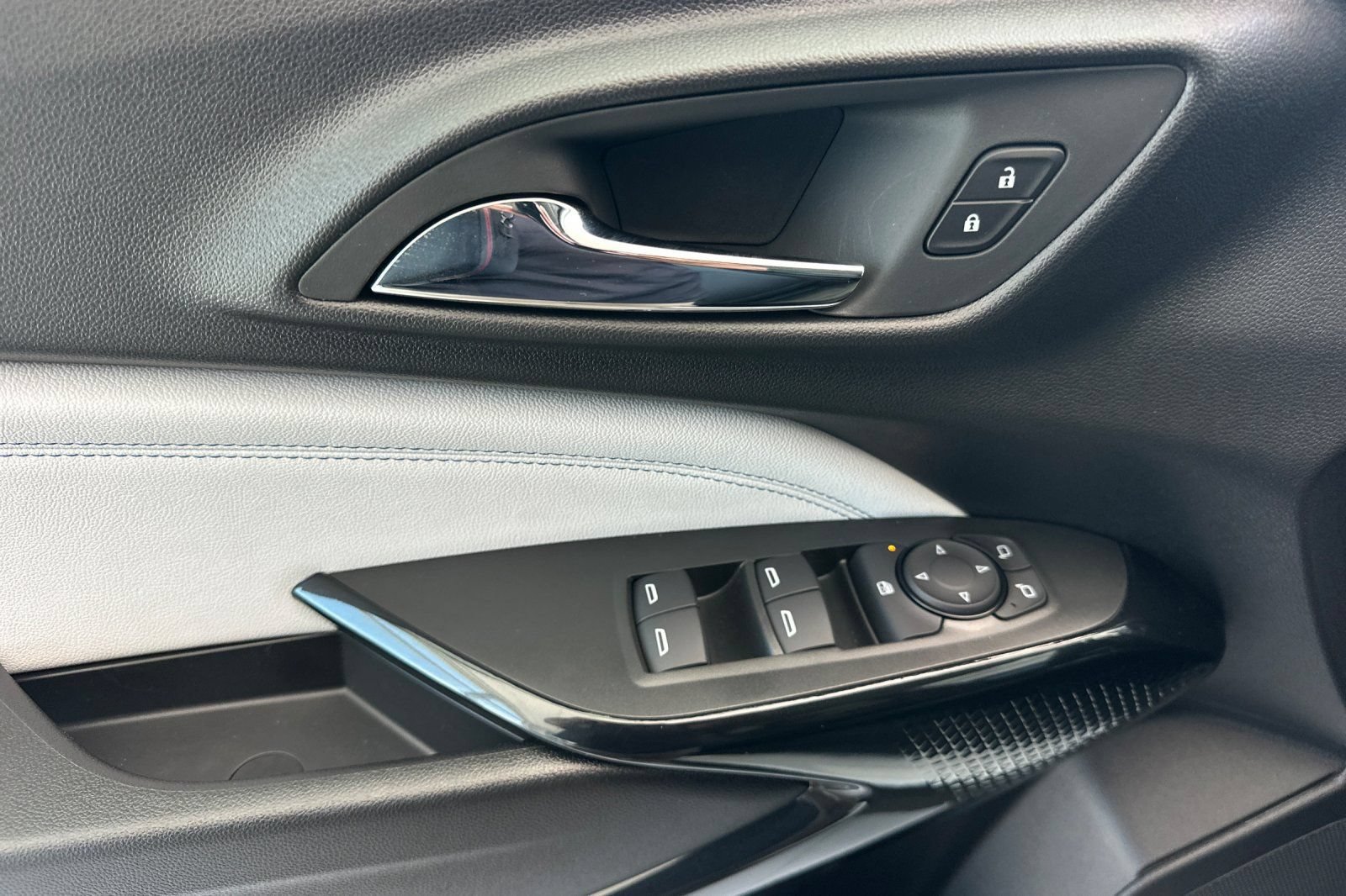 New 2026 Summit White Chevrolet LT image 11