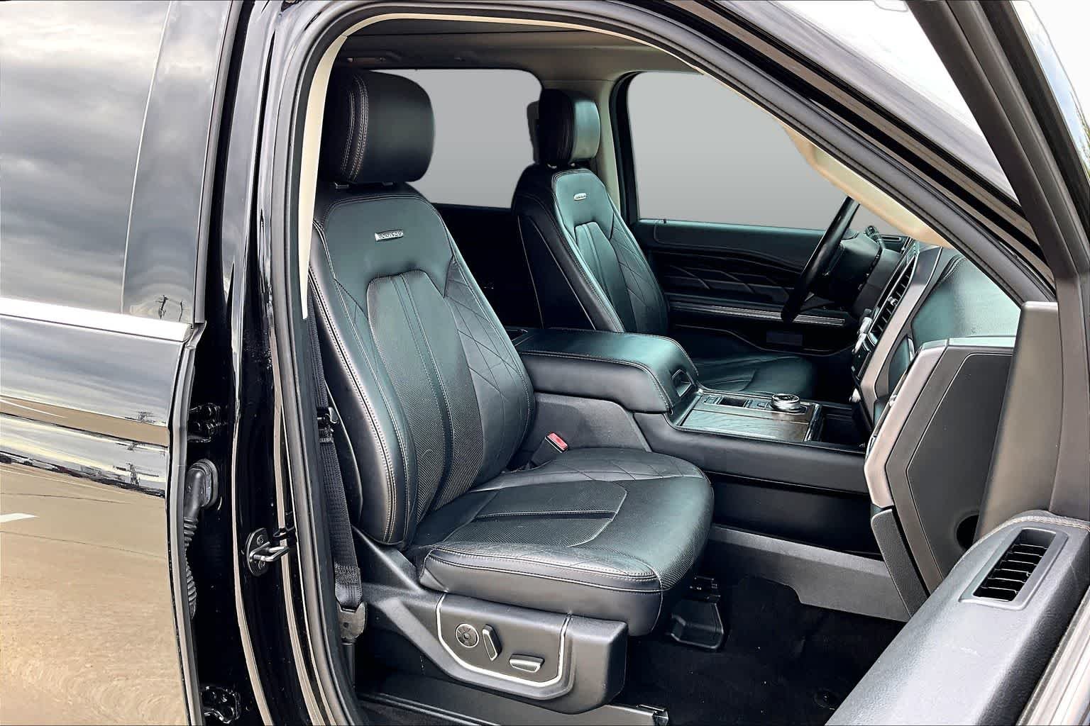 Used 2019 Agate Black Metallic Ford Platinum image 8